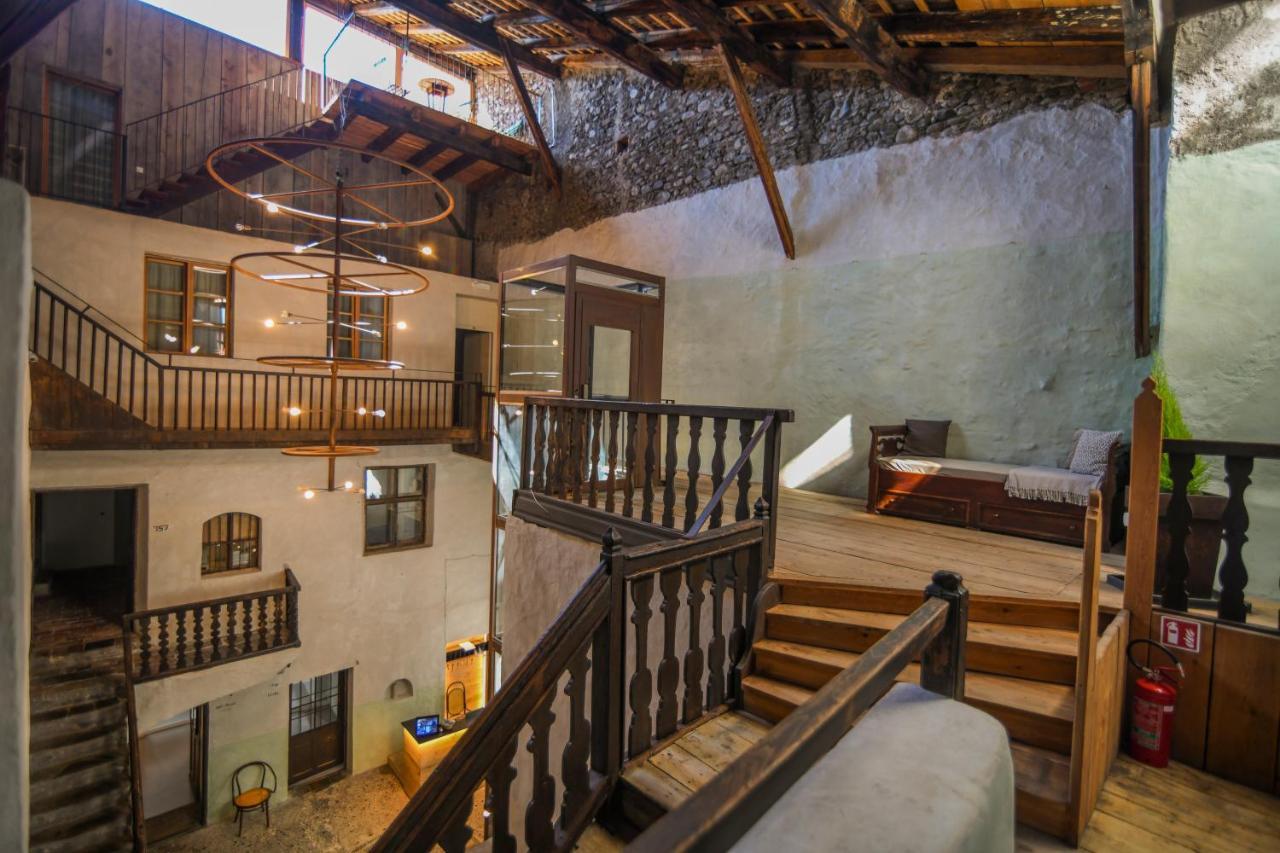 Roessl Bianco B&B&B Мерано Экстерьер фото